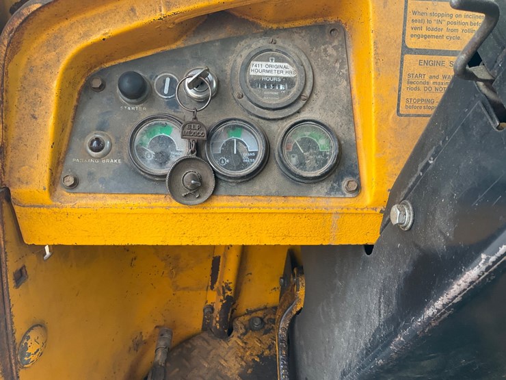john-deere-444-image-27