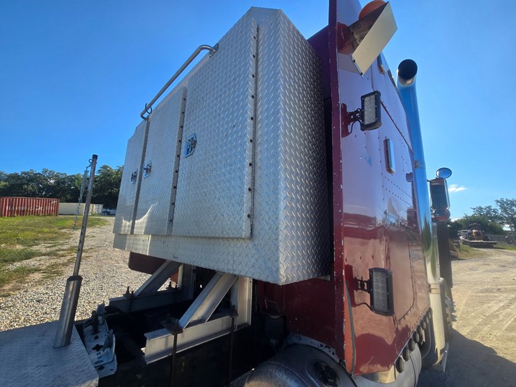 1995-peterbilt-379-image-92