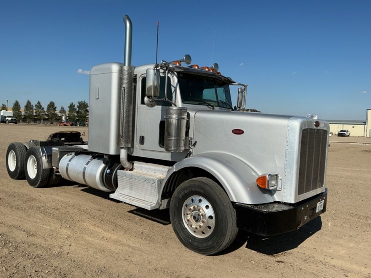 2015-peterbilt-367-image-3