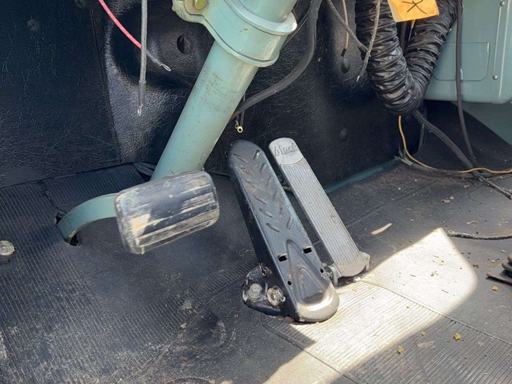 mack-b61-image-34