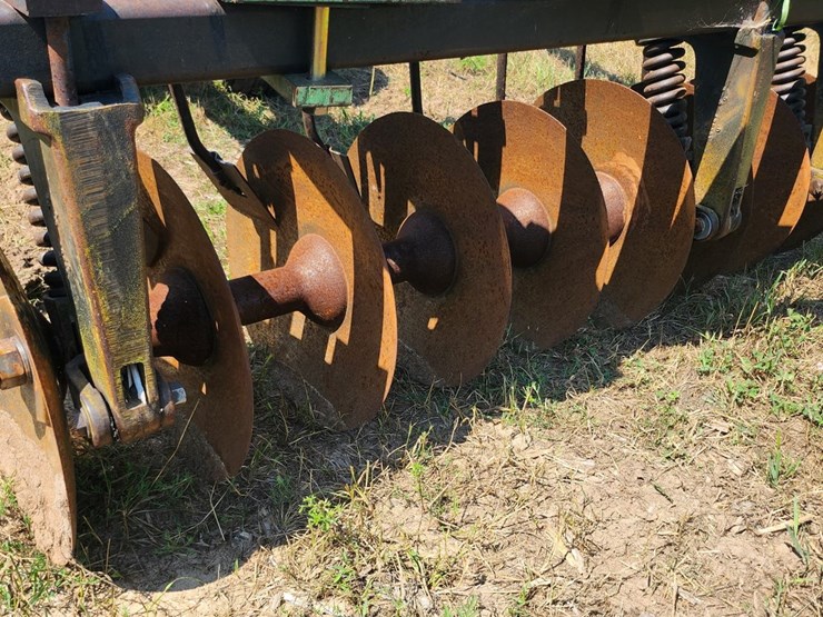 john-deere-235-image-2