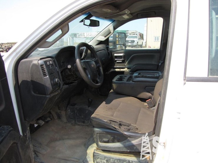 2019-chevrolet-2500-image-6
