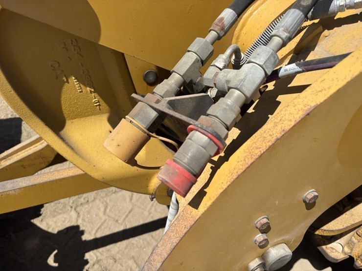 2014-caterpillar-907h2-image-20