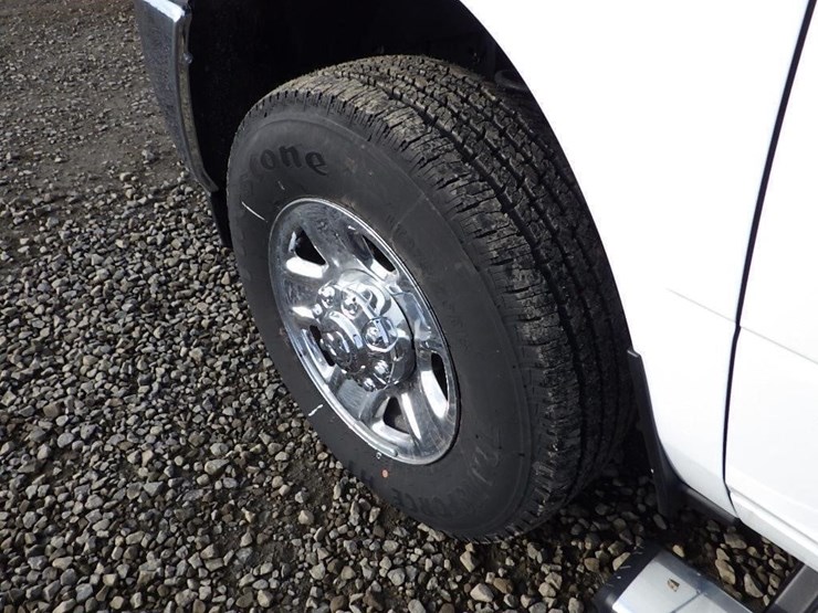 2024-dodge-ram-2500-image-32