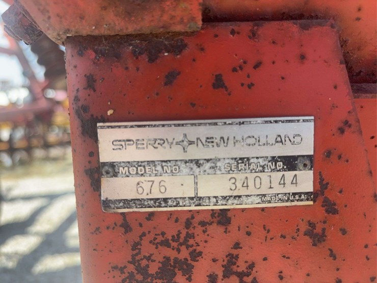 new-holland-676-image-12