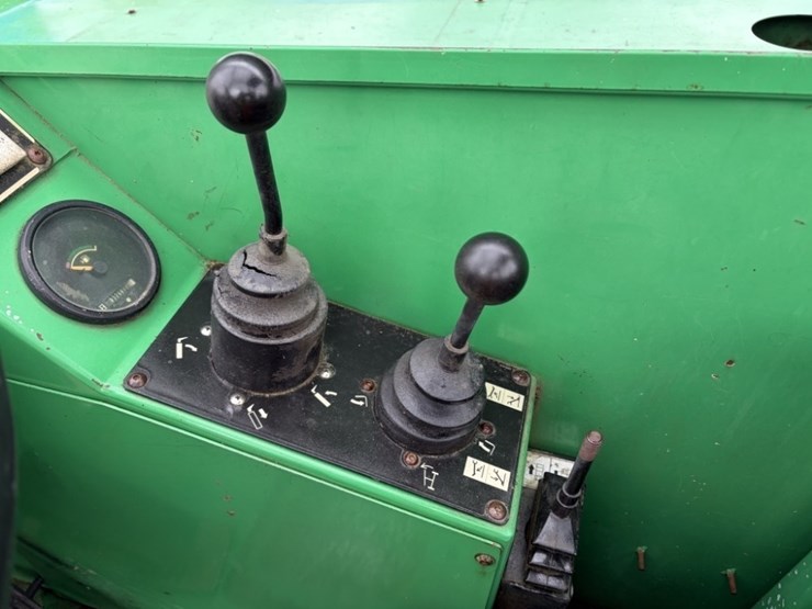 sky-trak-6042-image-20