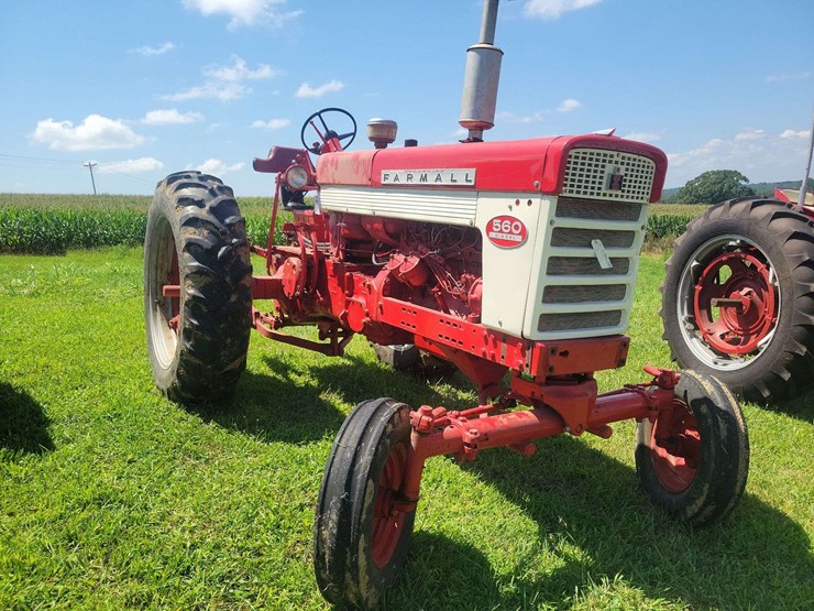 1959-farmall-560-diesel-image-1