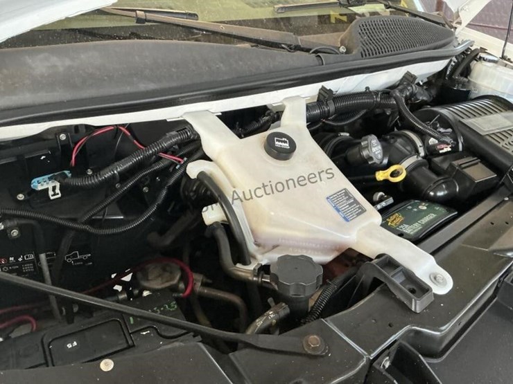 2013-chevrolet-express-3500-image-13