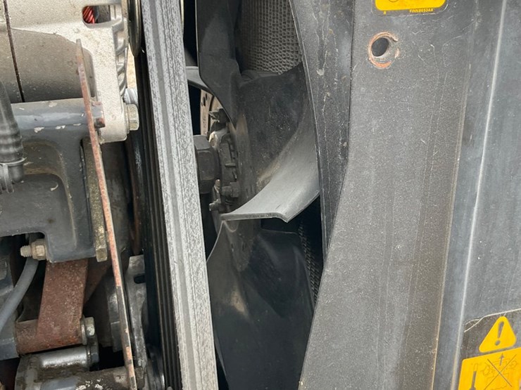 new-holland-ts100-image-60