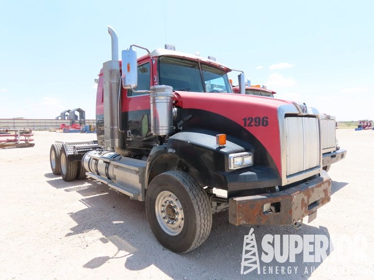 2015-western-star-4900-image-2