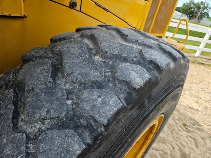 deere-624j-image-44