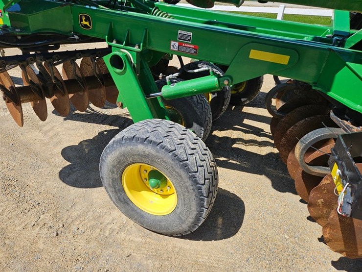 john-deere-2623vt-image-62