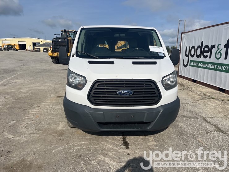 2015-ford-transit-image-8