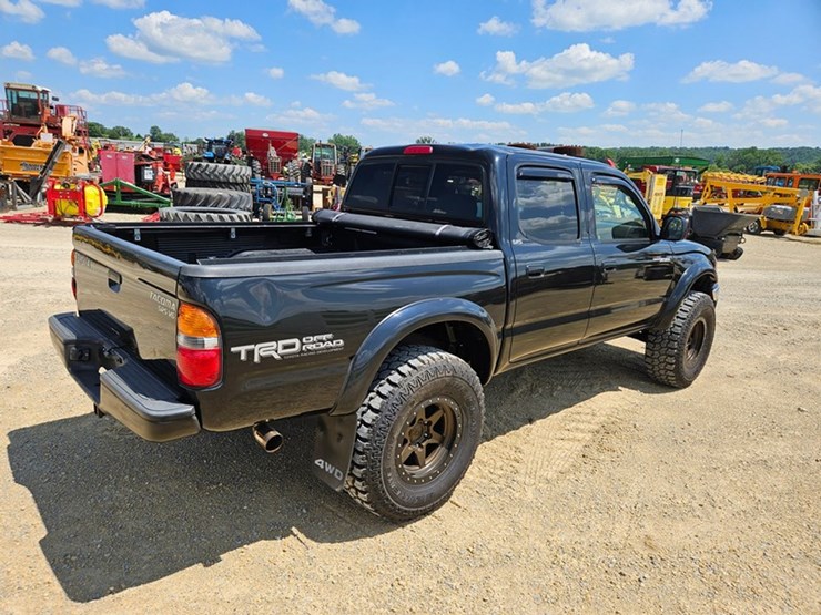 2004-toyota-tacoma-image-5