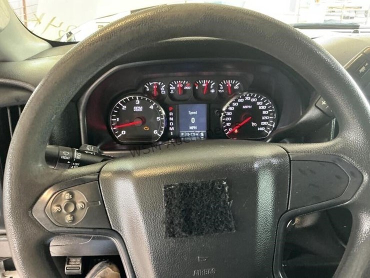 2015-chevrolet-2500hd-image-17