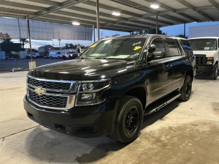 2015-chevrolet-tahoe-image-4