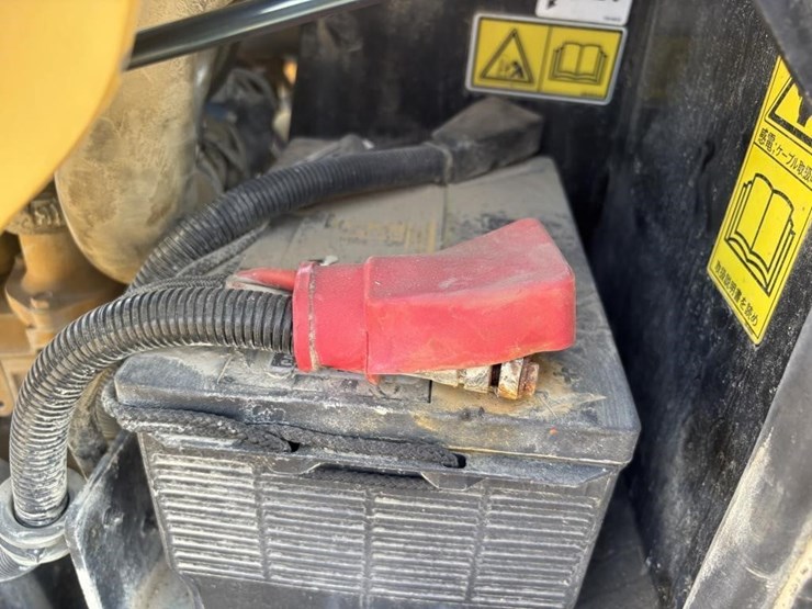 2014-caterpillar-907h2-image-46