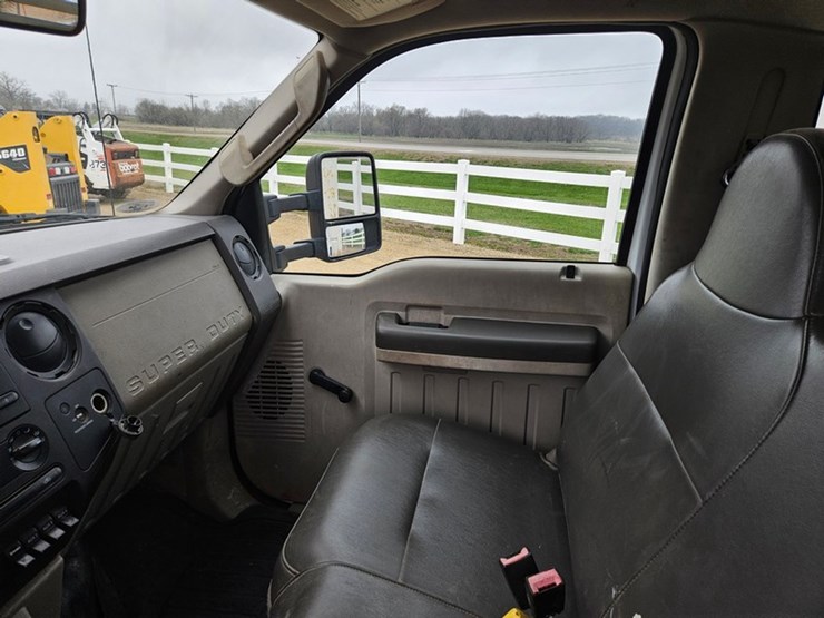 2009-ford-f550-image-30