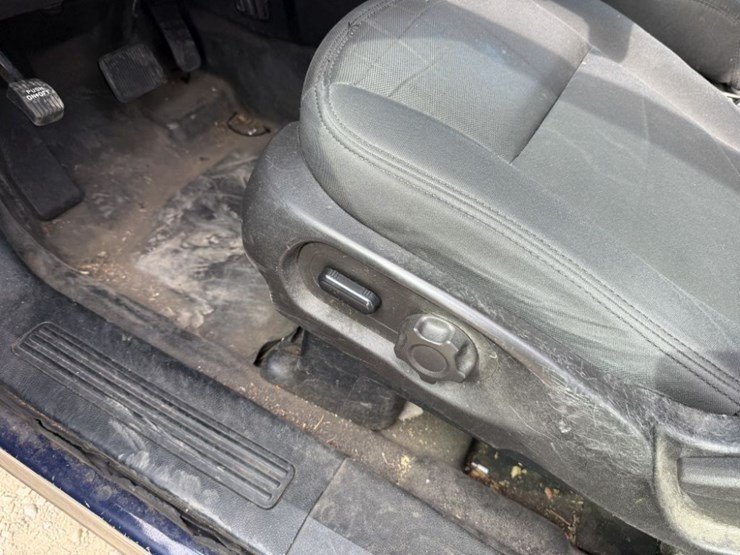 2018-ford-explorer-image-22