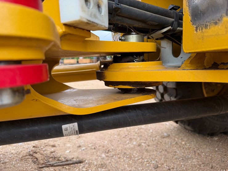 2023-john-deere-g-image-27