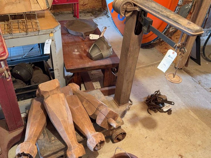 rolling-fairbanks-platform-scale-and-wooden-legs-image-1