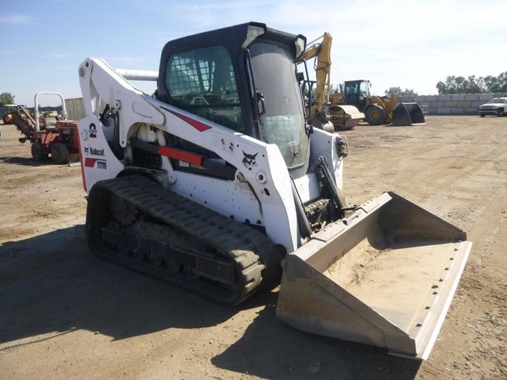 2020-bobcat-t770-image-2