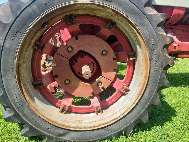1968-farmall-656-gas-image-15