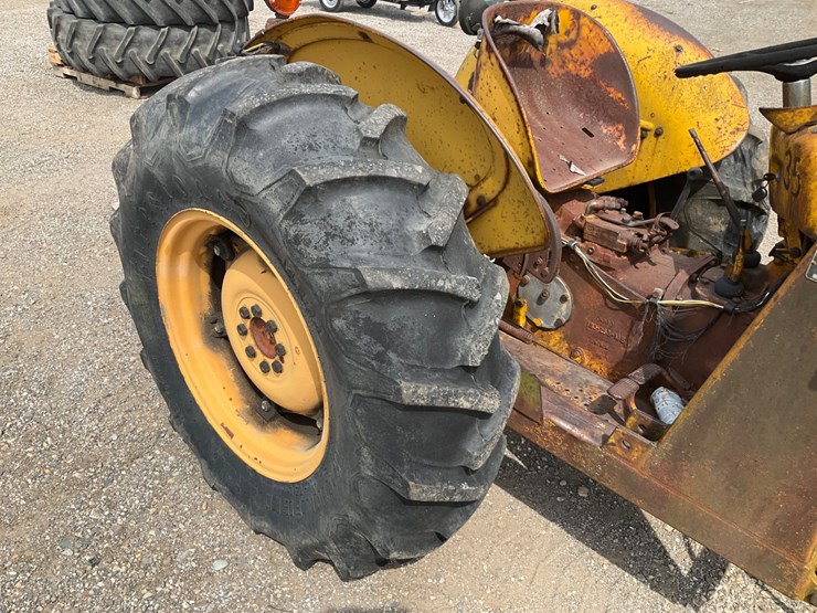 1954-massey-ferguson-202-image-12