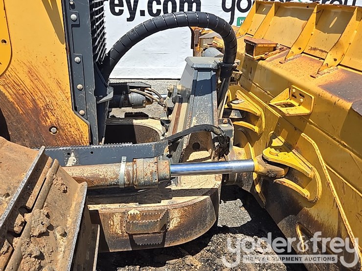 2018-deere-850k-image-19
