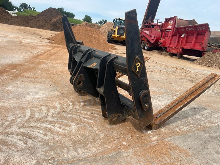 2020-deere-344l-image-58