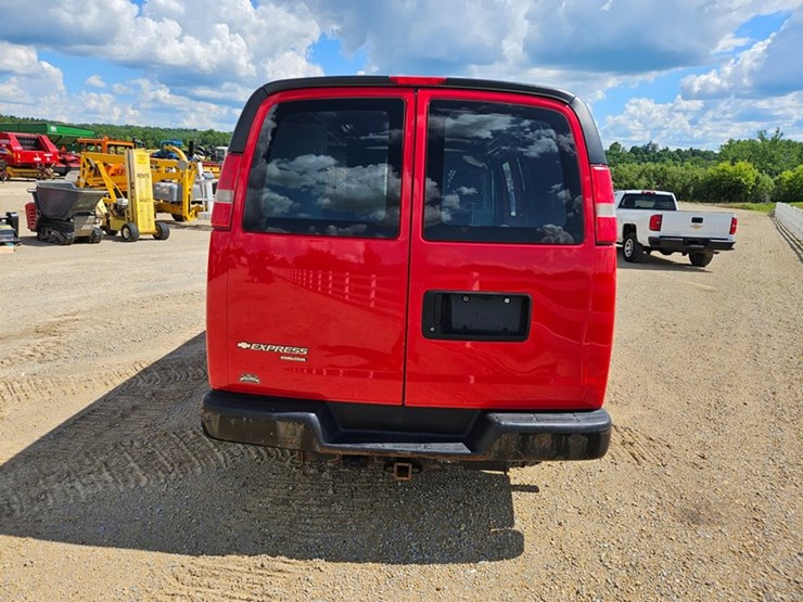 2015-chevrolet-g20-image-4