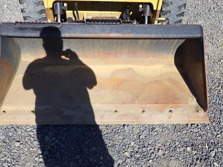 2014-caterpillar-226d3-image-9