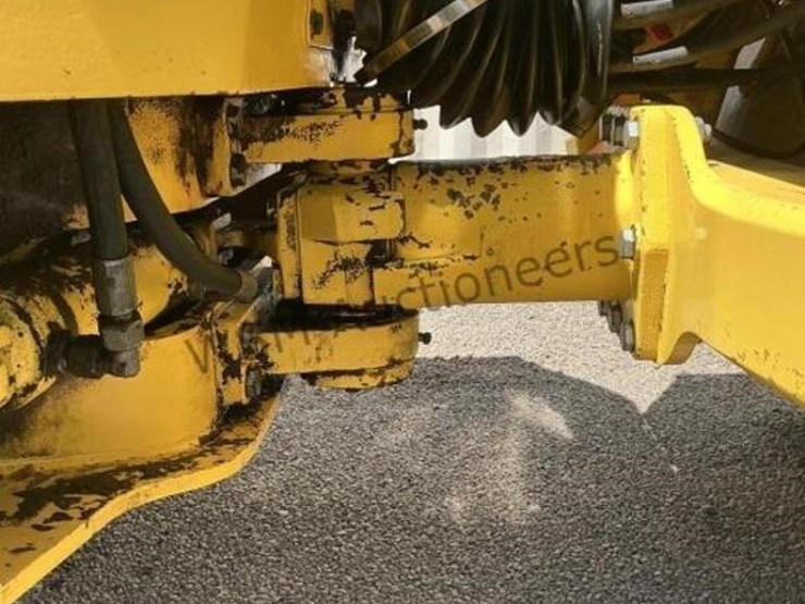2004-bomag-dw-138-ad-double-drum-roller-image-17