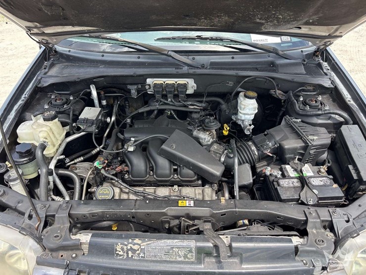 2005-ford-escape-image-7