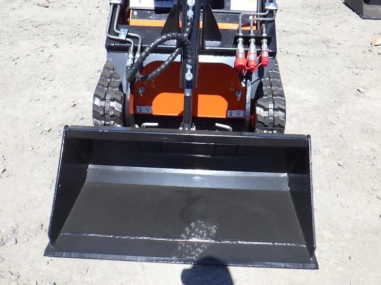 2026-future-36c-skid-steer-tracked-loader-image-5