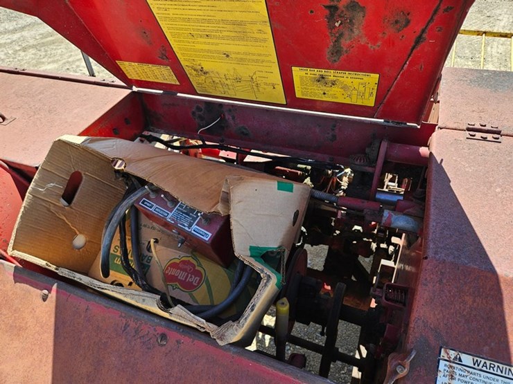 new-holland-770-image-25