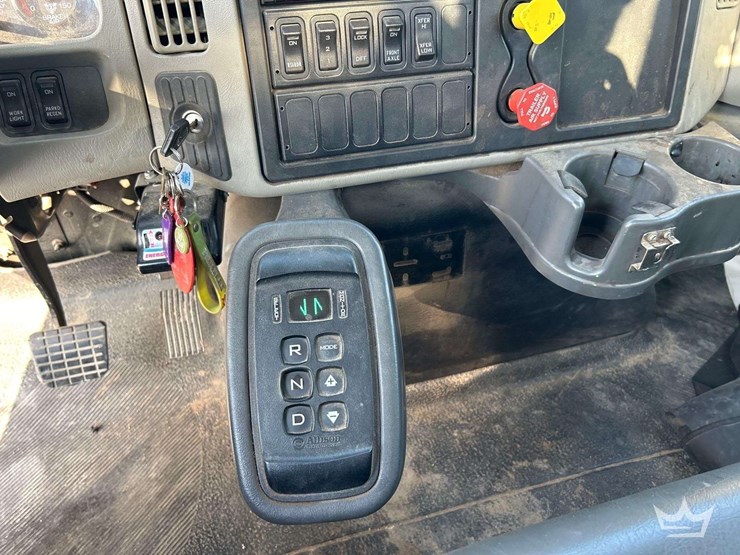 2019-international-workstar-7400-image-17