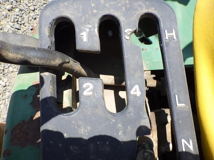 john-deere-4100-image-17