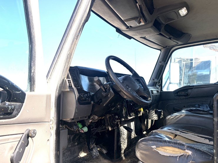 2022-international-mv607-image-9
