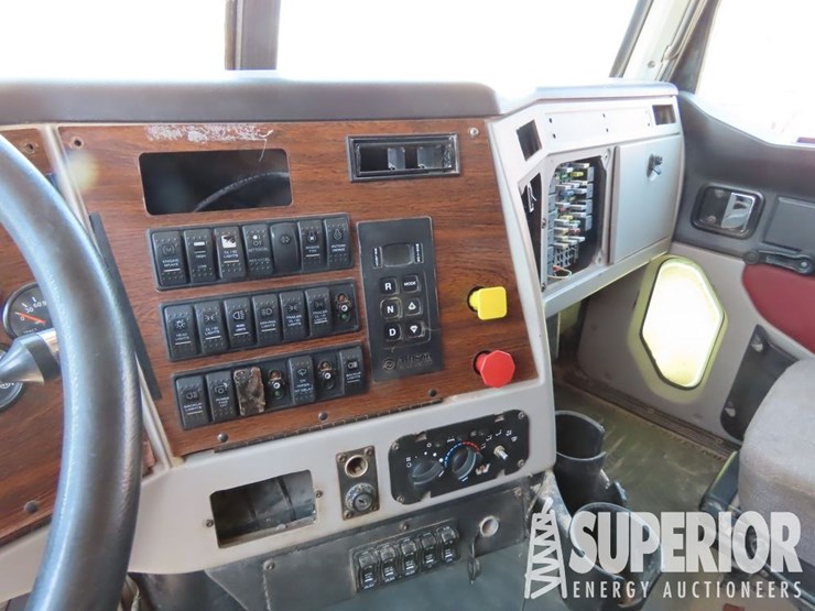 2015-western-star-4900-image-8
