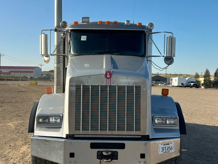 2015-kenworth-t800-image-2