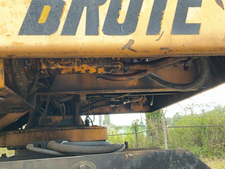 #131-•-1988-husky-brute-knuckleboom-on-truck-image-40