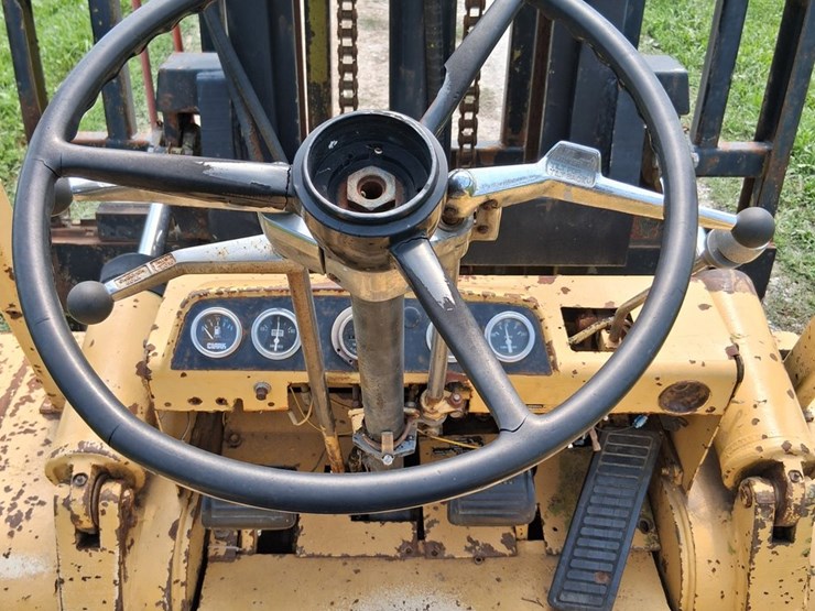 #108-•-clark-c500y80s-pneumatic-forklift-image-15