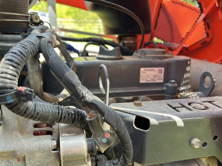 2022-kubota-bx2380-image-35