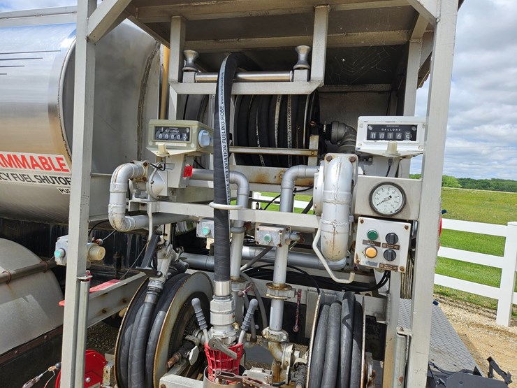 1992-ford-f700-image-21