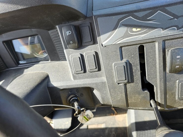 john-deere-gator-image-28