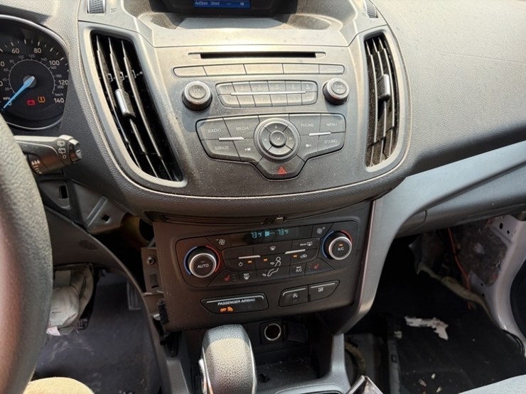 2018-ford-escape-se-image-27