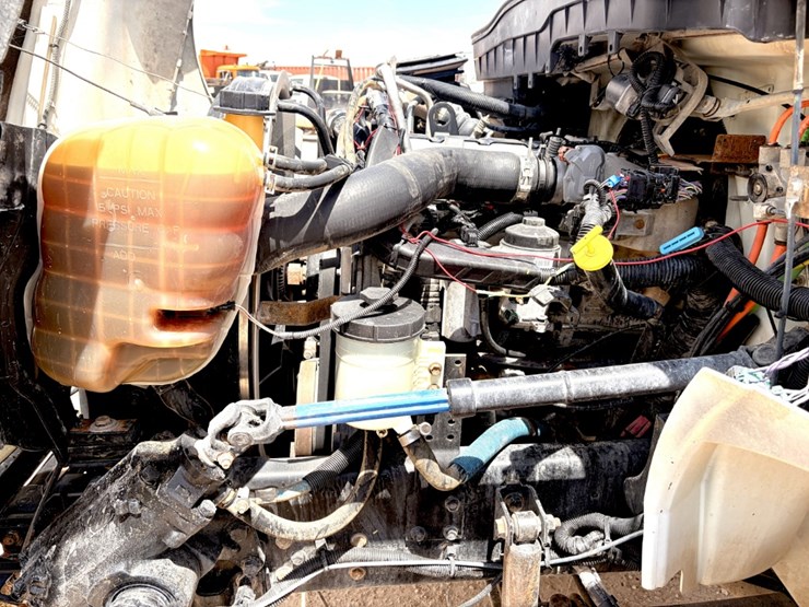 2013-international-durastar-4300-image-12