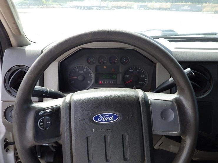 2008-ford-f550-image-33