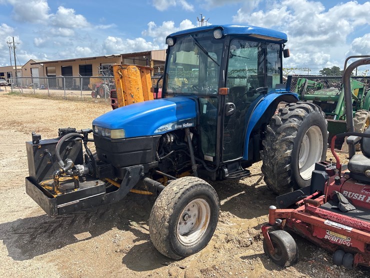new-holland-tn65d-image-1